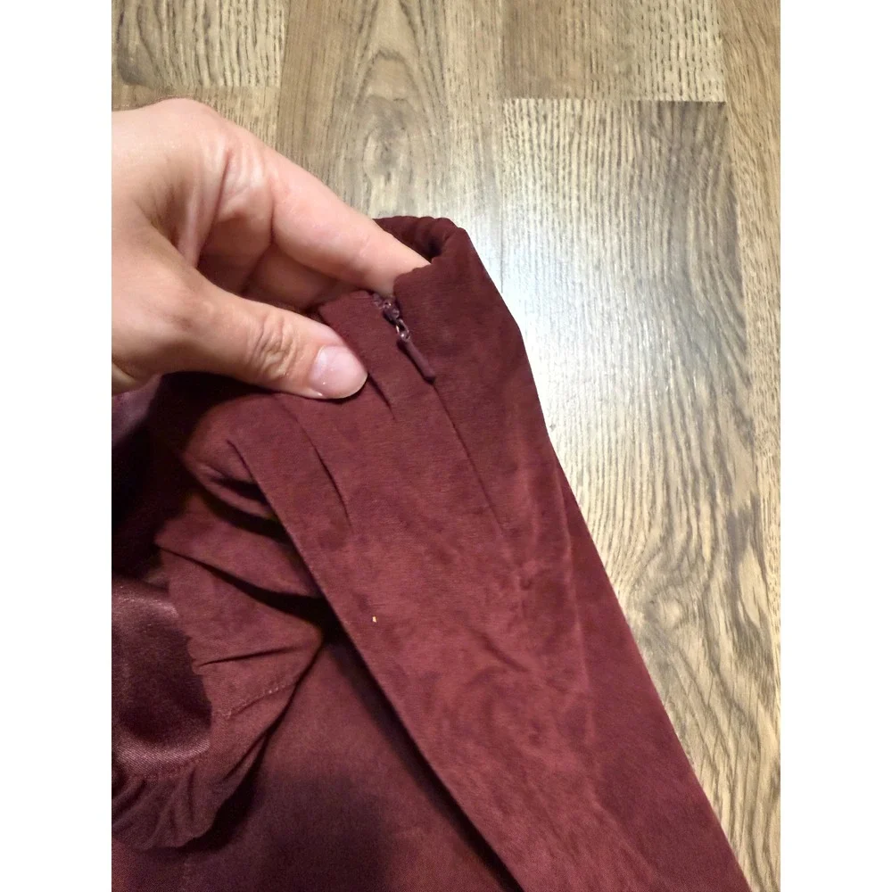 Nomadic Traders Skirt Womens Size 12 Burgundy Maxi Faux Suede Back Vent